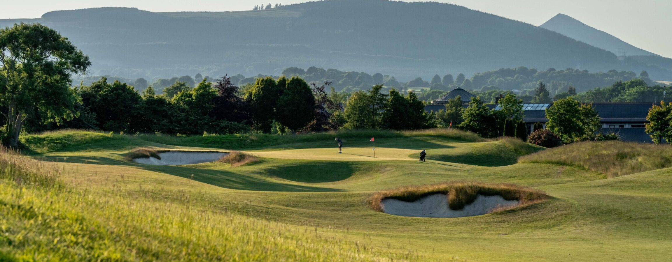 Druids Heath 2023 June5 9 approach LHS zoom 1 golfer 2514